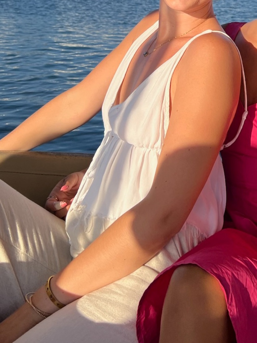 Brandy Melville White V-Neck Tie-Front Cropped Camisole - Picture 2 of 2